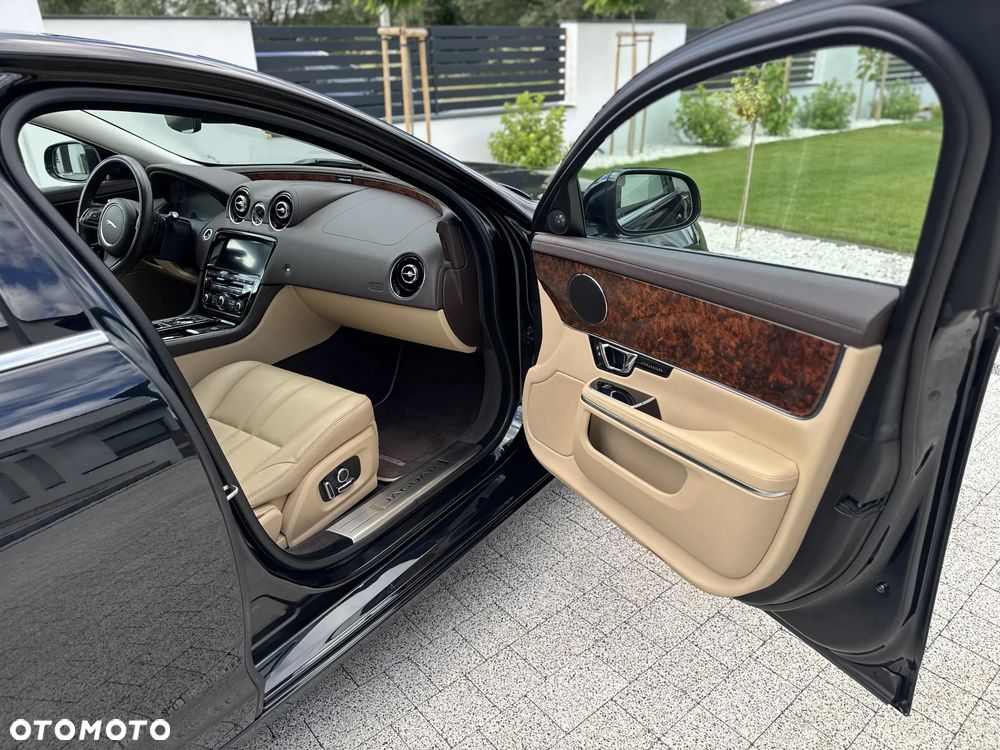 Jaguar XJ 3.0 V6 Premium Luxury - 23