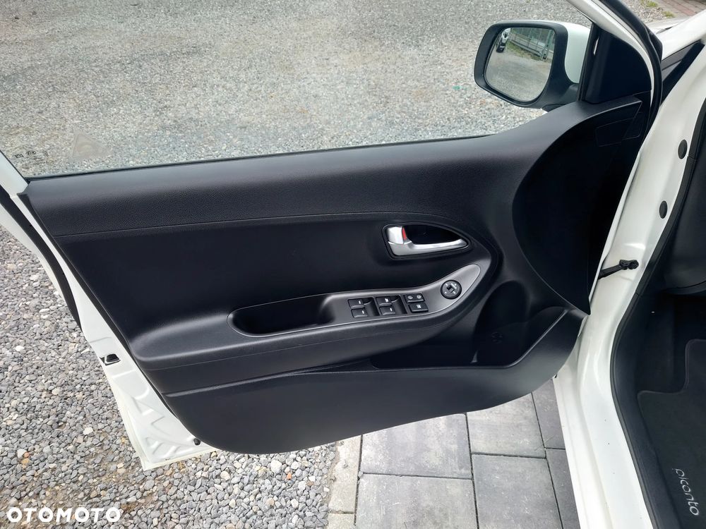 Kia Picanto 1.0 Dream Team Edition - 8