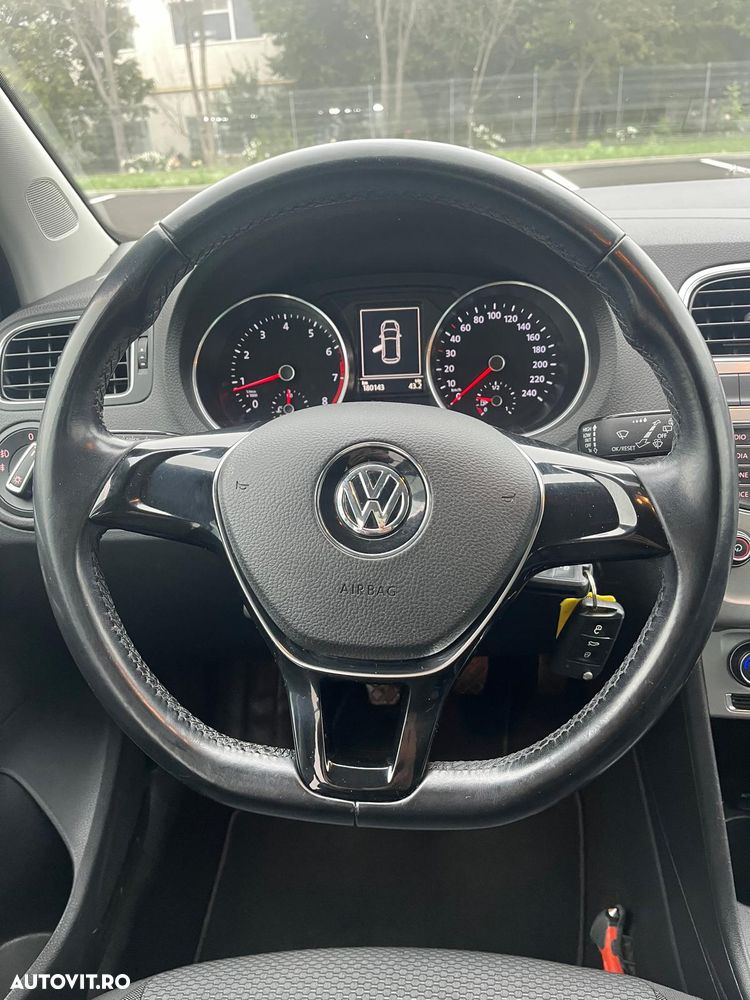 Volkswagen Polo - 8