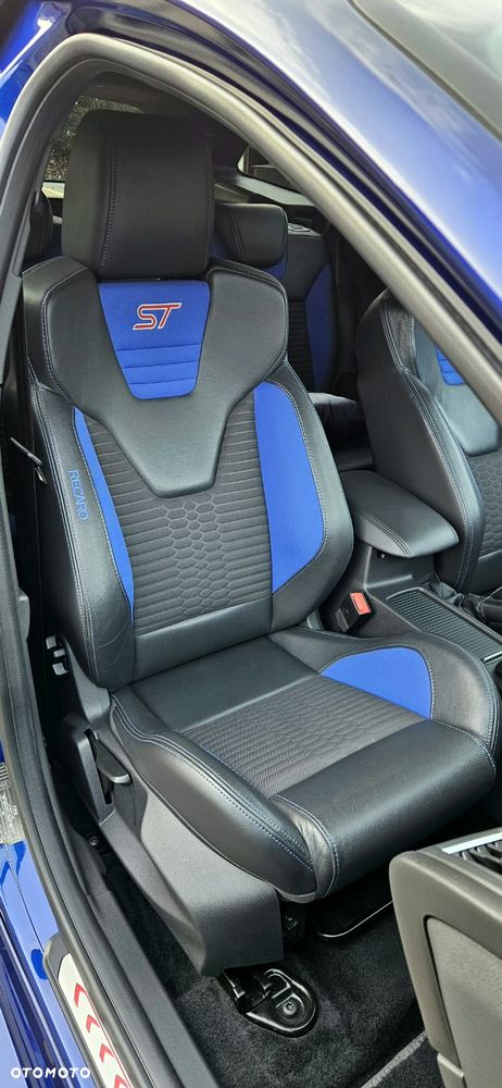 Ford Focus 2.0 EcoBoost ST-2 - 11