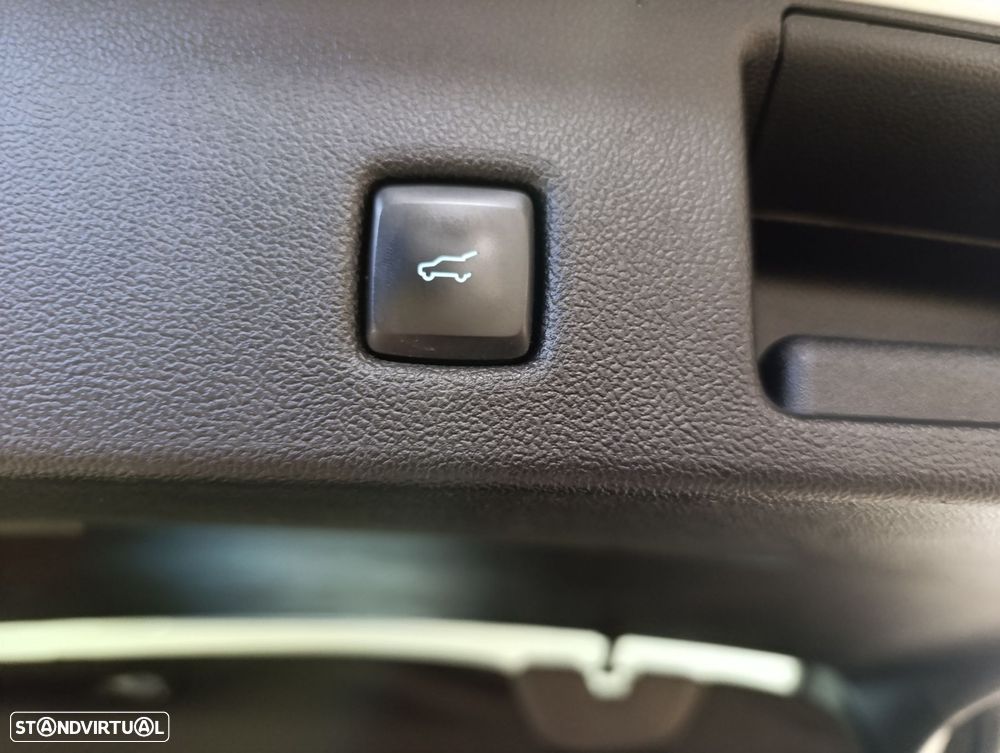 Ford Kuga 1.5 EcoBoost ST-Line X — fotografia 8