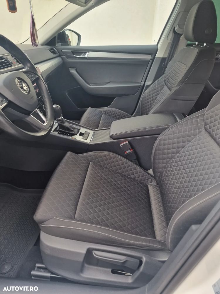 Skoda Superb 2.0 TDI DSG Ambition - 10