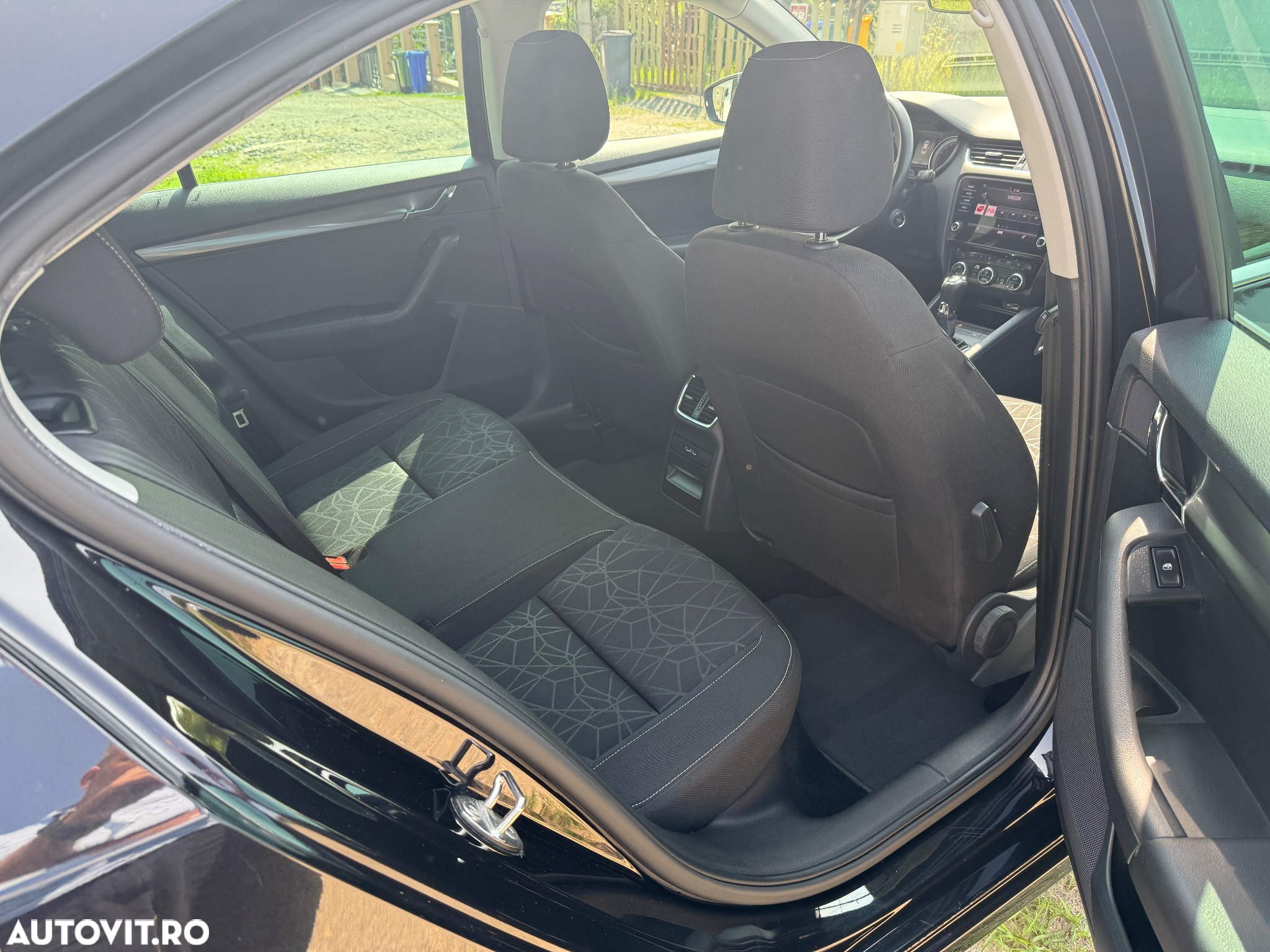Skoda Octavia 2.0 TDI DSG Style - 2