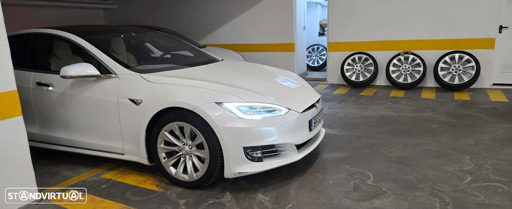 Tesla Model S 100 kWh Long Range AWD — fotografia 3
