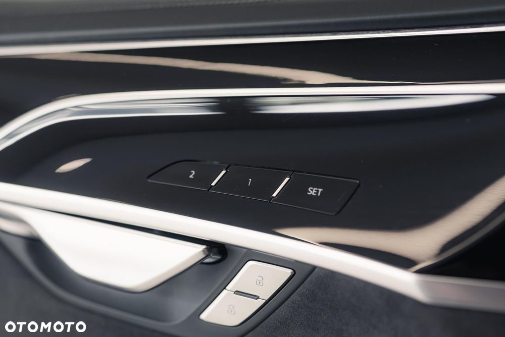 Audi A8 55 TFSI mHEV Quattro Tiptr - 32