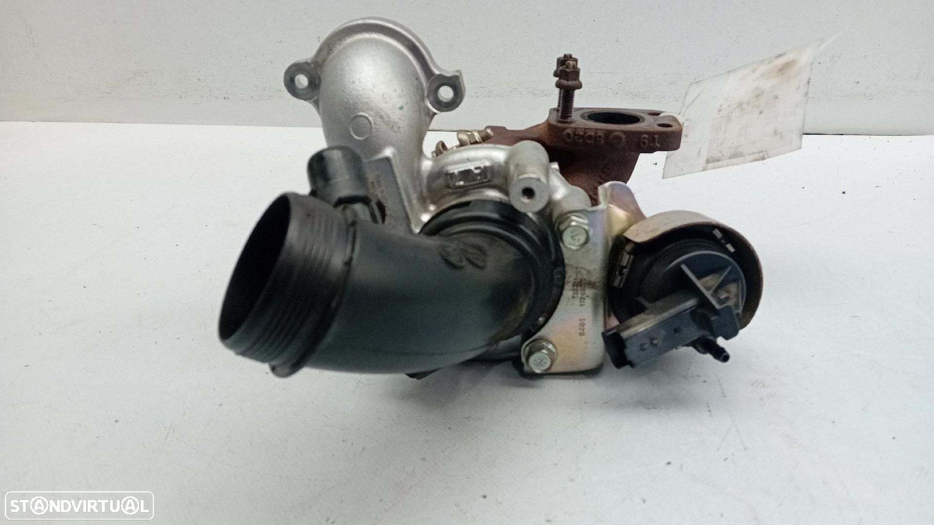 Turbo / compressor VOLVO V40 Hatchback - 1
