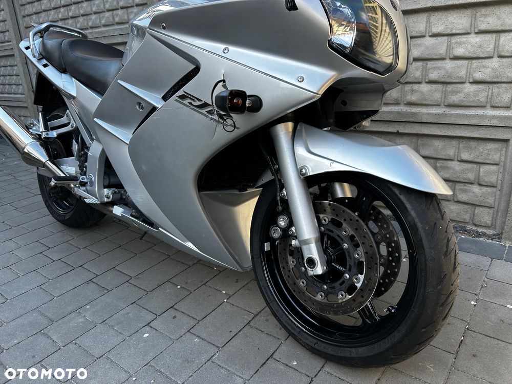 Yamaha FJR - 7