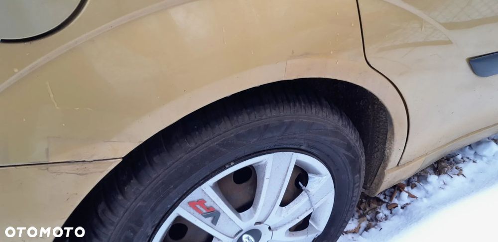 Ford Focus 1.6 Ghia - 10