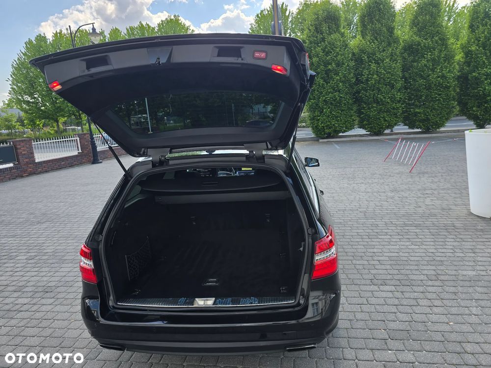 Mercedes-Benz Klasa E 350 CDI DPF 4Matic BlueEFFICIENCY 7G-TRONIC Avantgarde - 21