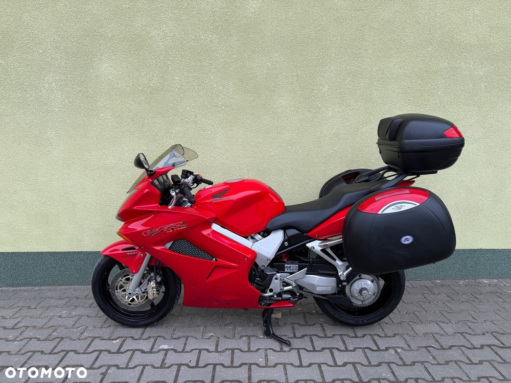 Honda VFR - 24