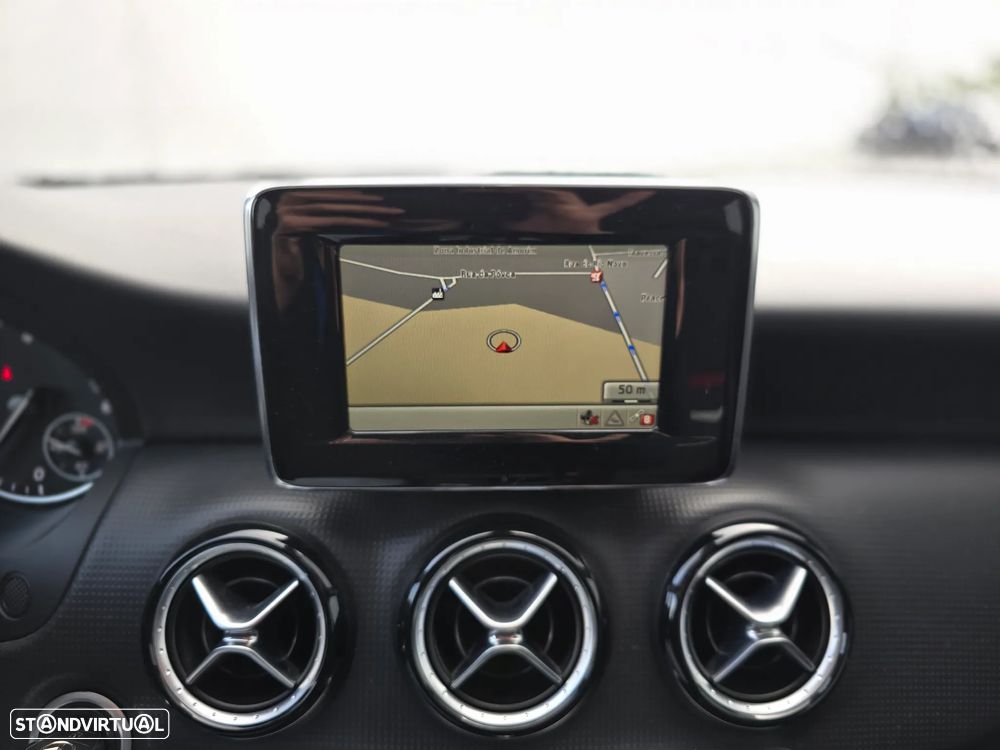 Mercedes-Benz A 180 CDI (BlueEFFICIENCY) Urban - 13