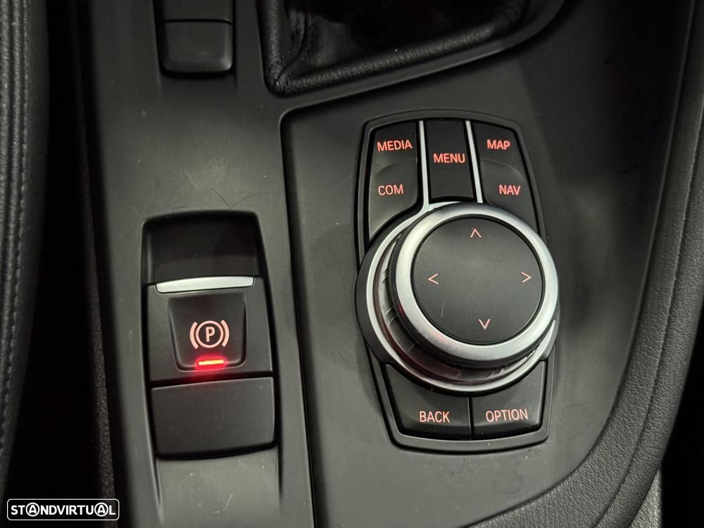 BMW X1 16 d sDrive Advantage - 35