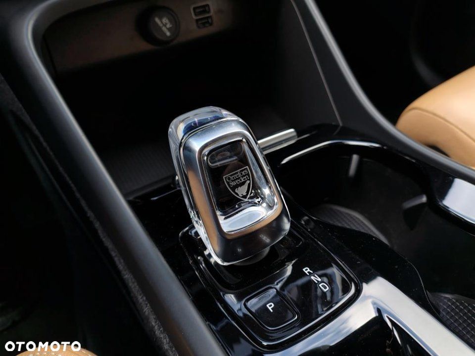 Volvo XC 40 - 24