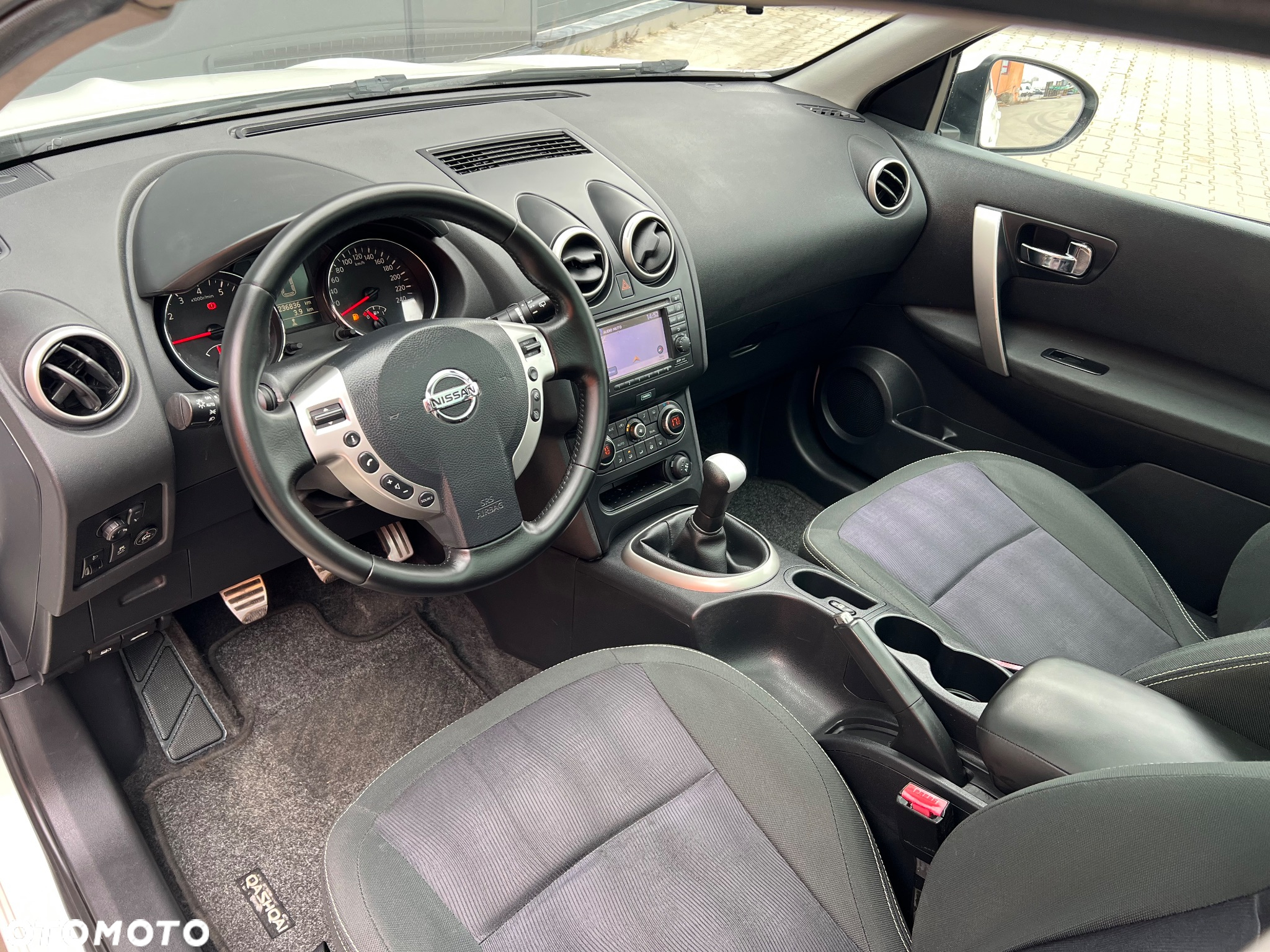 Nissan Qashqai 1.6 360 Start/Stop - 6