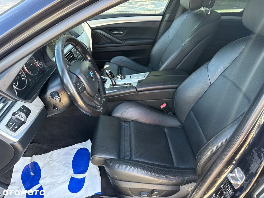 BMW Seria 5 530d xDrive - 12