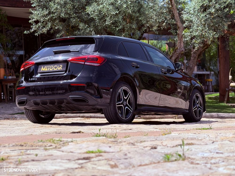 Mercedes-Benz A 250 e 8G-DCT AMG Line - 12