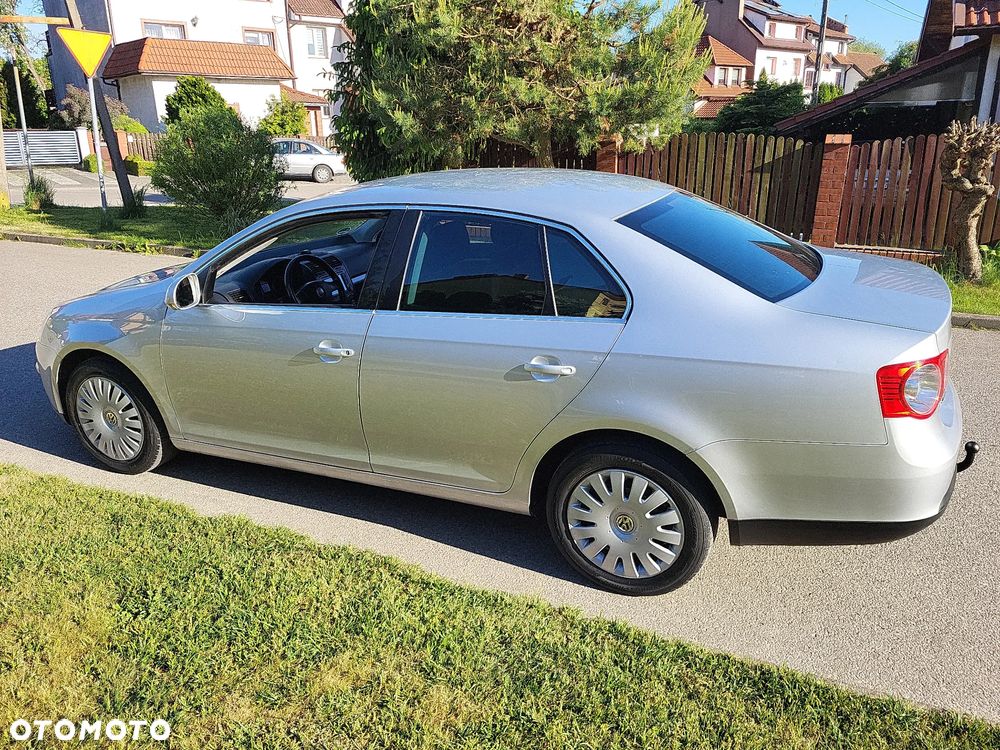 Volkswagen Jetta 1.9 TDI DPF Comfortline BlueMotion - 13
