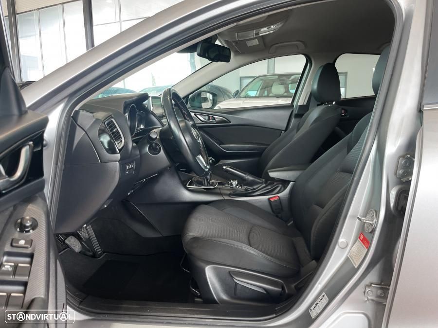 Mazda 3 Hatchback 1.5 Sky-D Excellence Navi - 8