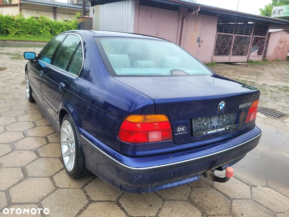 BMW Seria 5 523i - 17