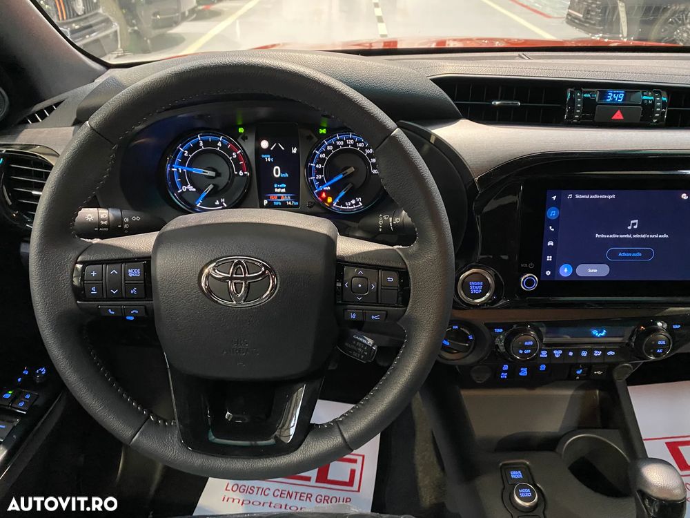 Toyota Hilux 2.8D 204CP 4x4 Double Cab AT MHEV Invincible - 17