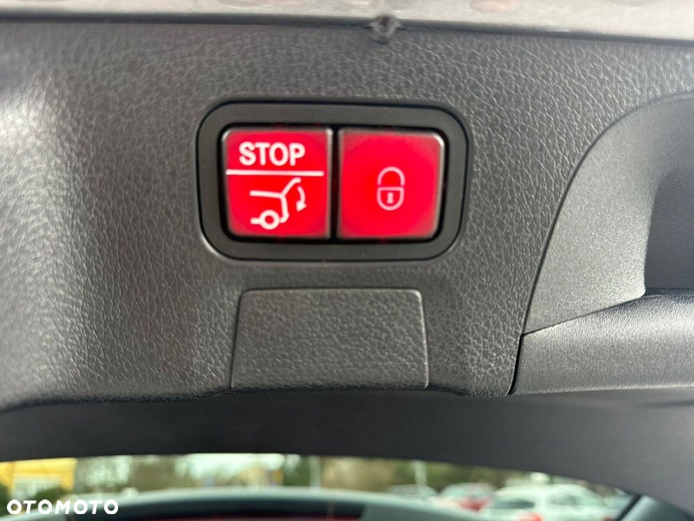 Mercedes-Benz CLA 180 AMG Line 7G-DCT - 14