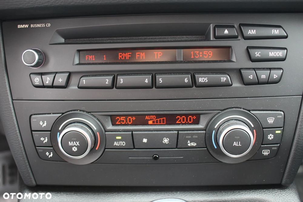 BMW X1 sDrive18i - 25