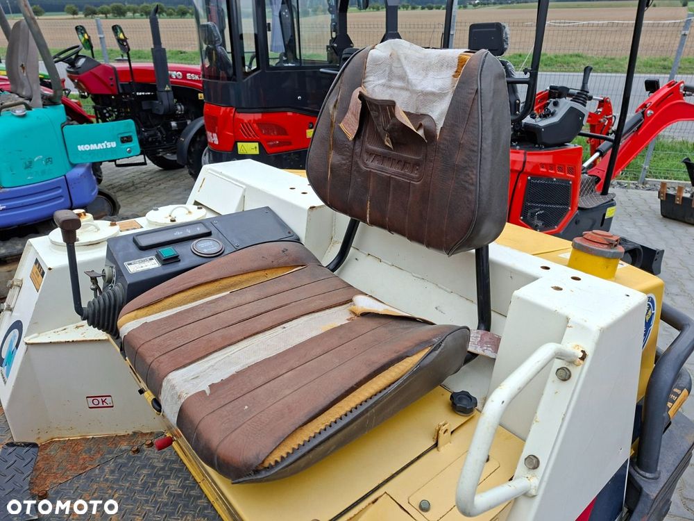 Yanmar B-22 - 10