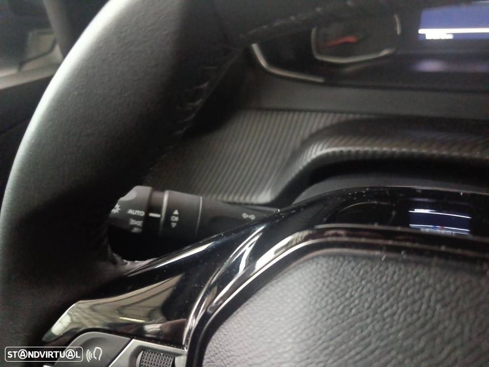 Peugeot 2008 1.2 Style - 13