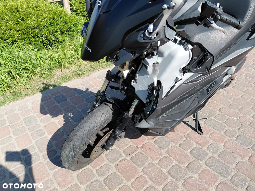 Honda NSS - 11