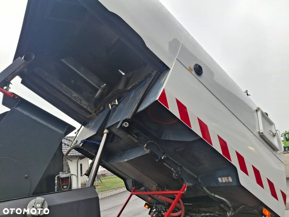 Renault Midlum 220 Zamiatarka Johnston 2 Silniki Szczotki L/R Obie Strony 2010r Przebieg 116 tyś km - 20