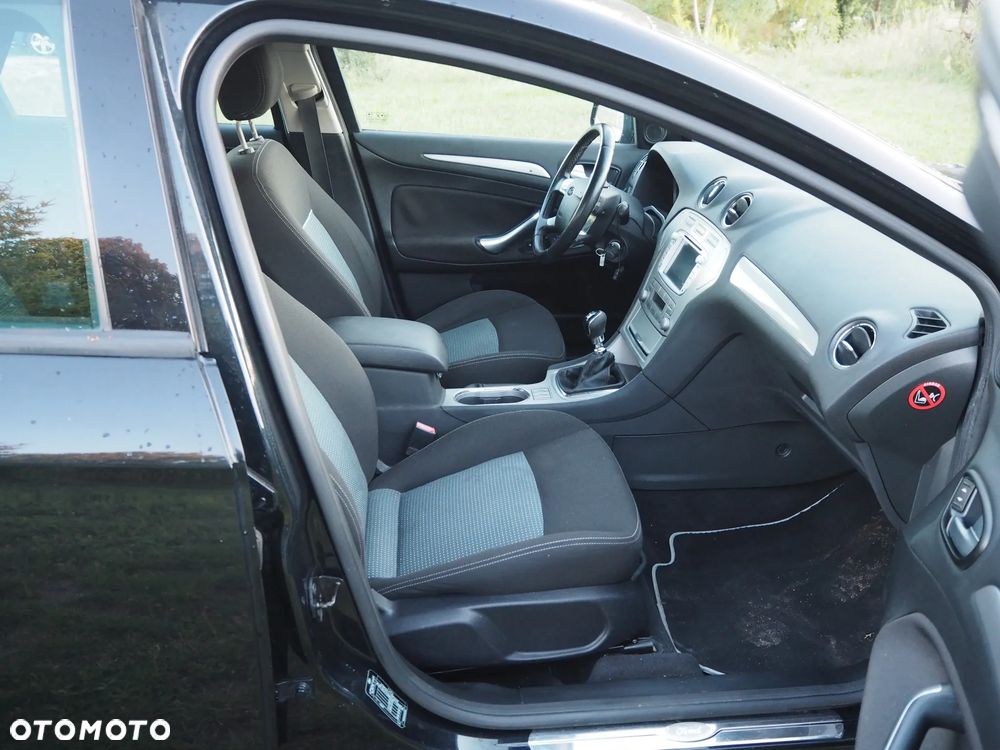 Ford S-Max - 8