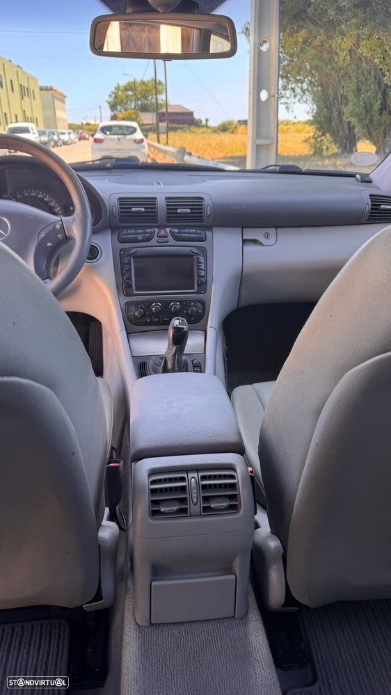 Mercedes-Benz C 220 - 26