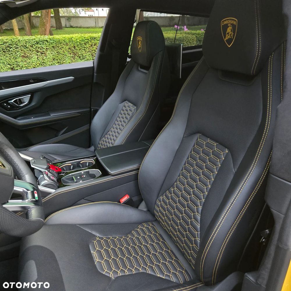 Lamborghini Urus - 11