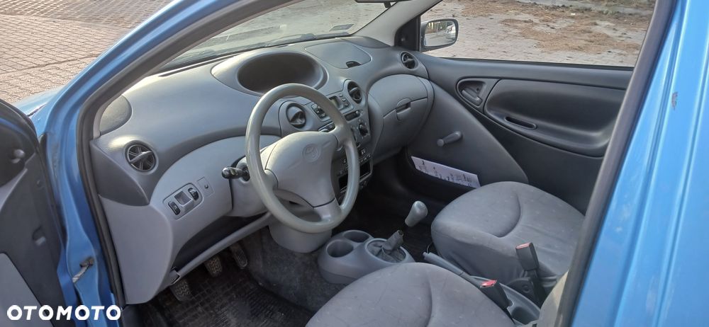 Toyota Yaris 1.0 Luna - 8