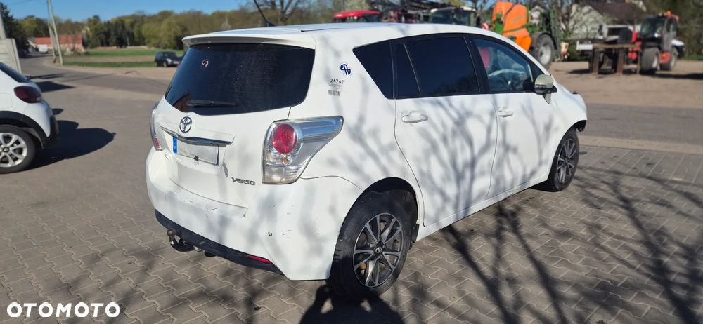 Toyota Verso 1.6 D-4D Active EU6 - 14