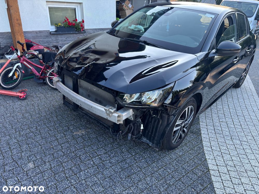 Peugeot 208 - 6