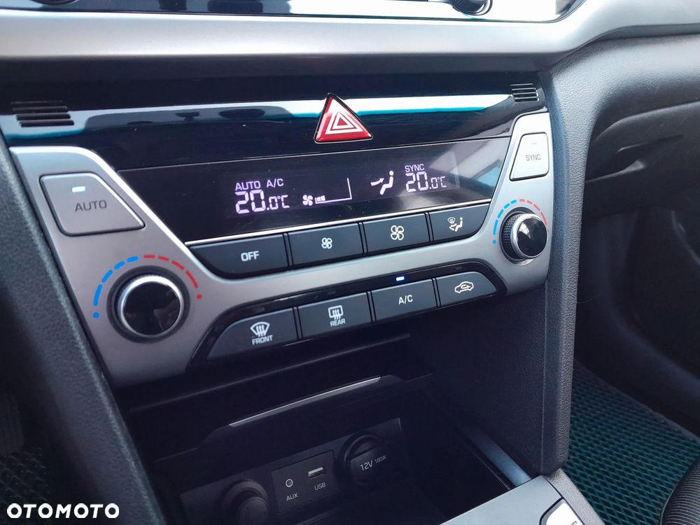 Hyundai Elantra 1.6 Style - 17
