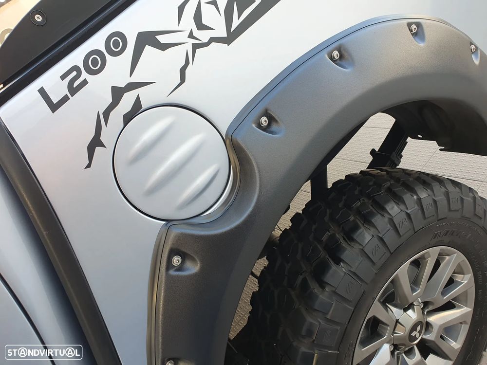 Mitsubishi L200 2.5 DI-D CD Invite AC CC 4WD - 26