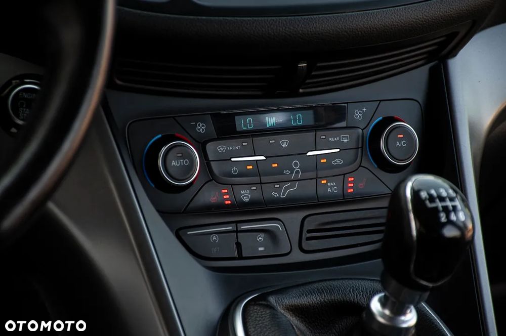 Ford Kuga 1.5 EcoBoost FWD Titanium ASS GPF - 32