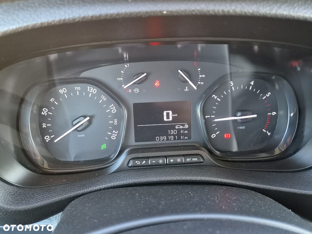 Opel Vivaro - 19