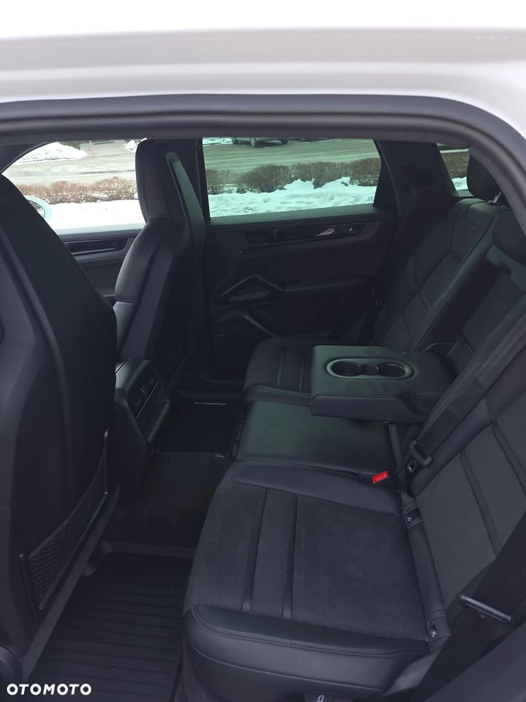 Porsche Cayenne - 5