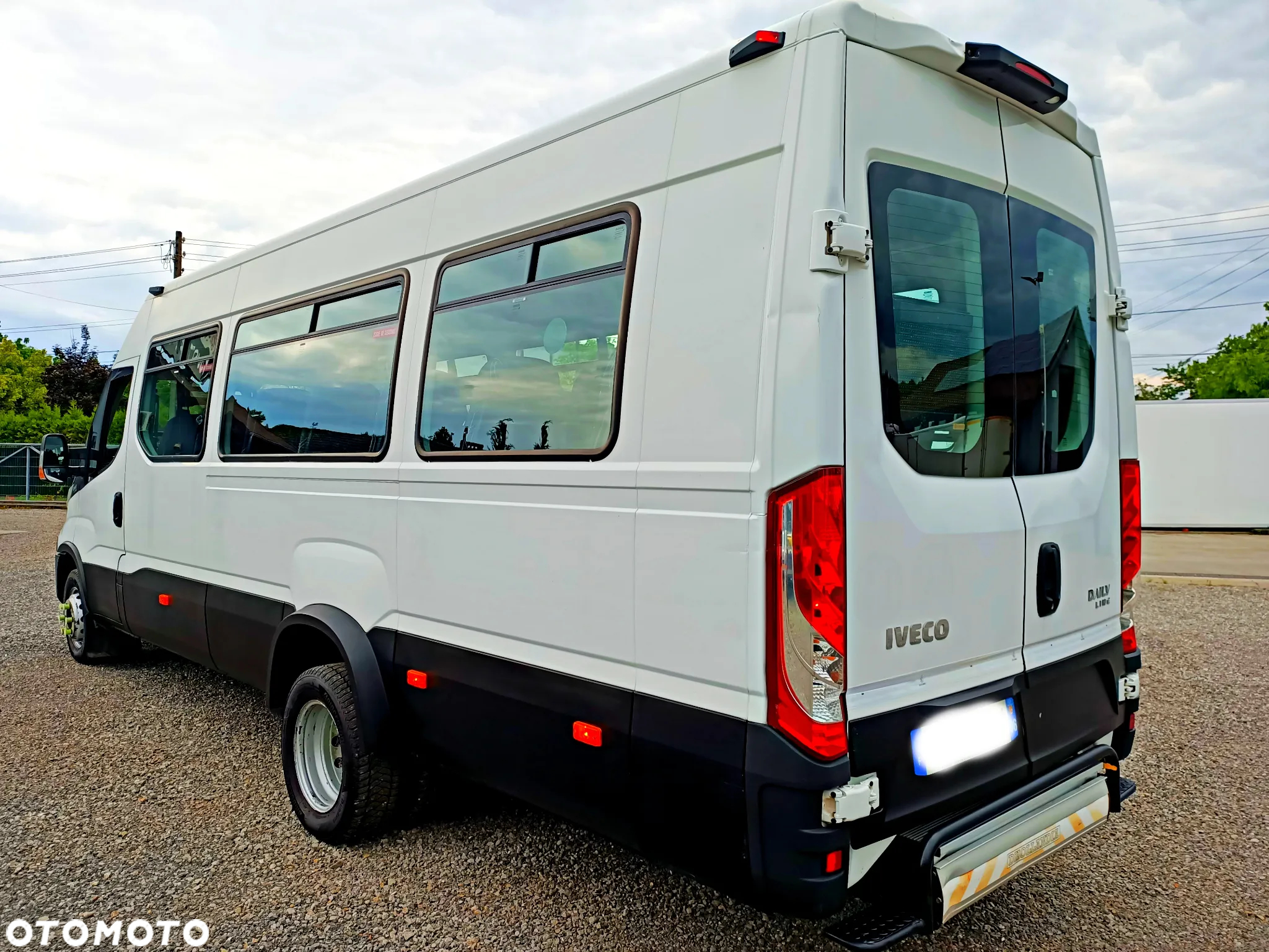 Iveco Daily Line 60C17 24 Osobowy - 8