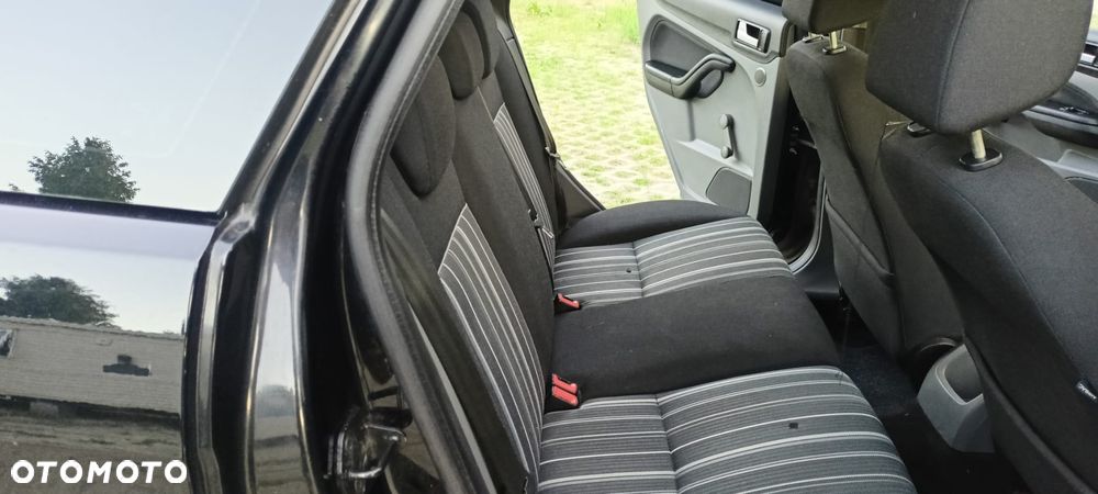 Ford Focus 1.6 TI-VCT Ambiente - 24