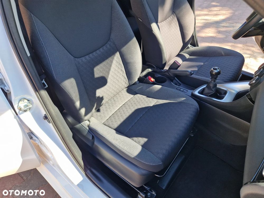 Toyota Yaris 1.5 Comfort - 21