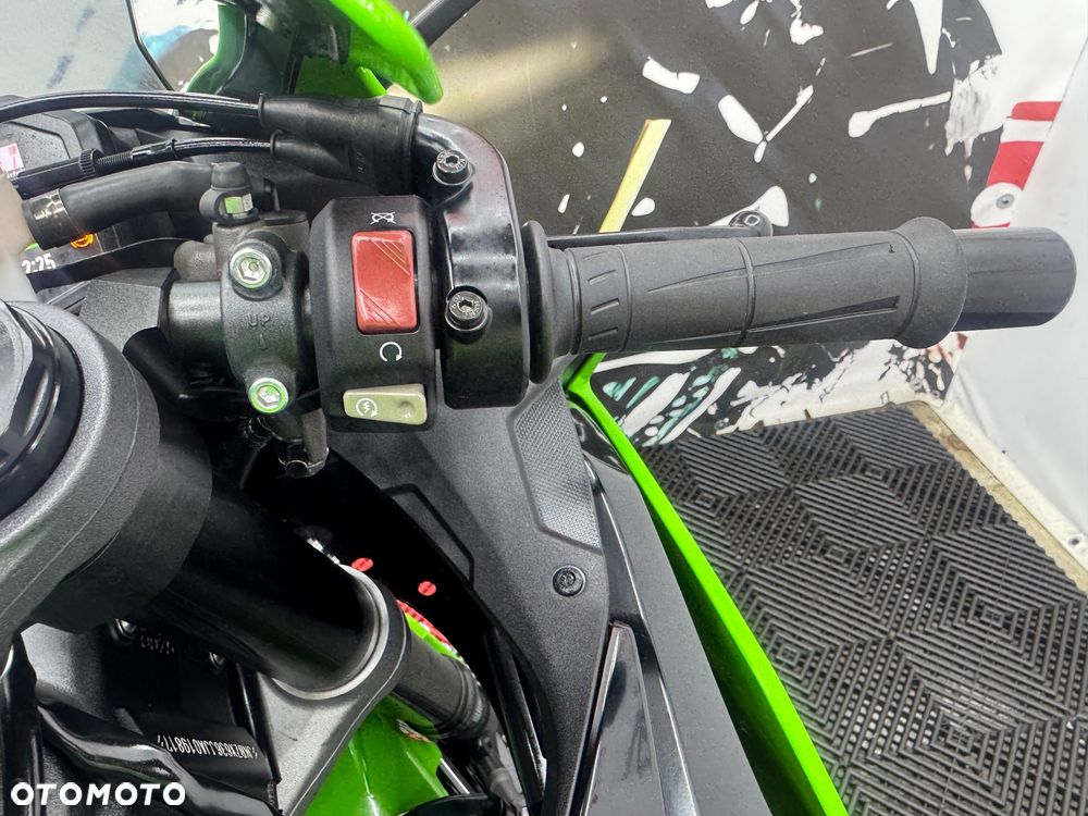 Kawasaki ZX - 23