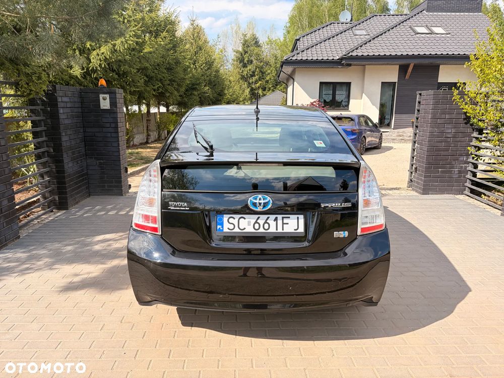 Toyota Prius 1.8 HSD Prestige - 7