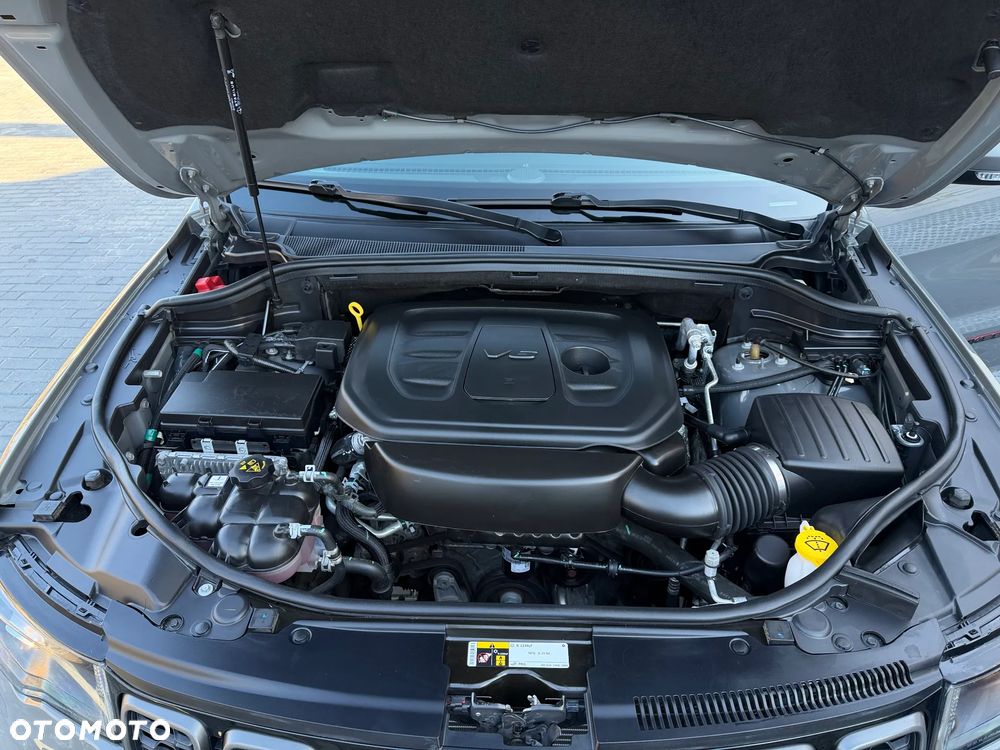 Jeep Grand Cherokee - 23