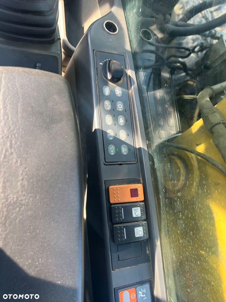 Caterpillar M313D - 4