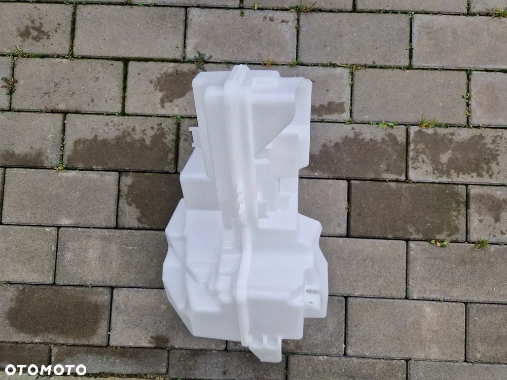 ZBIORNIK SPRYSKIWACZY VOLVO XC40 II 2017-- NOWY ORYGINALNY - 2