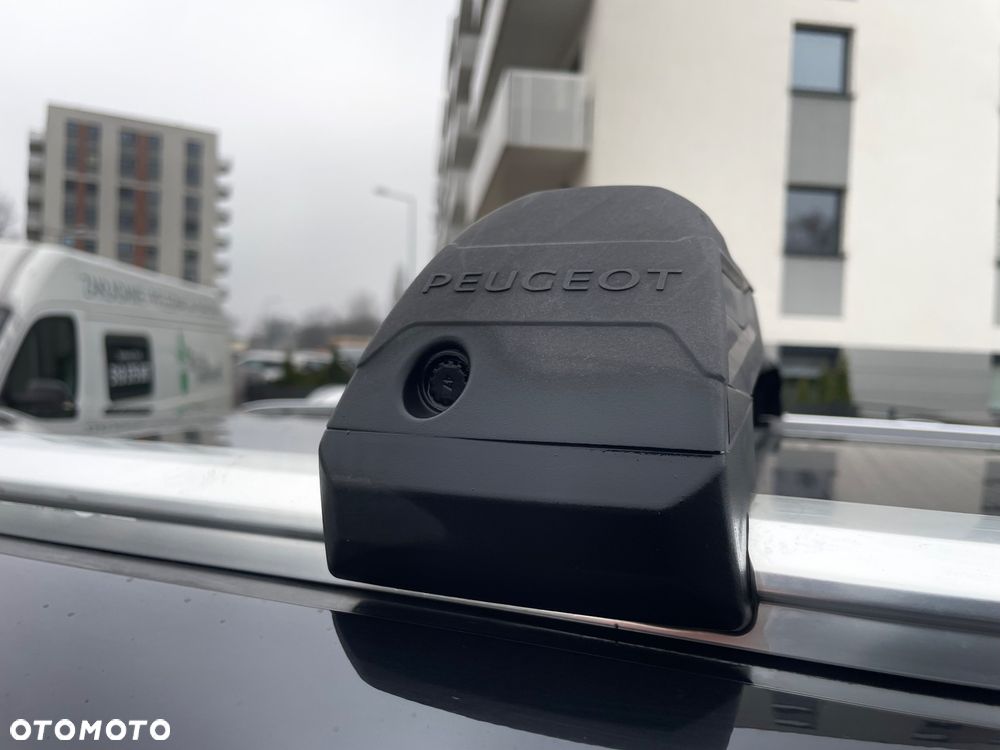 Peugeot 5008 2.0 BlueHDI Allure S&S - 22